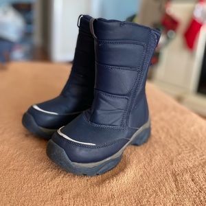 ***GREAT CONDITION Youth size 11 snow boots - worn twice